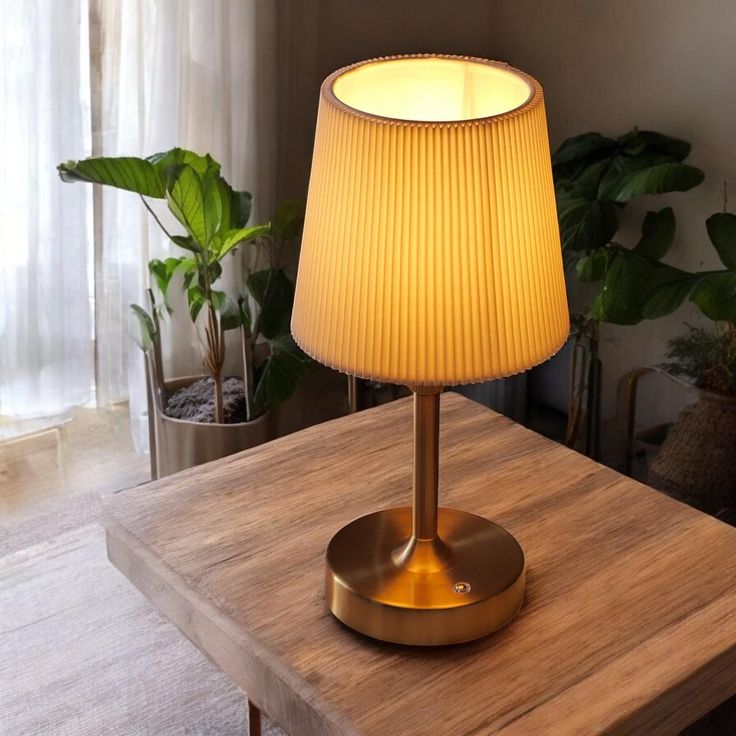 Desk lamp