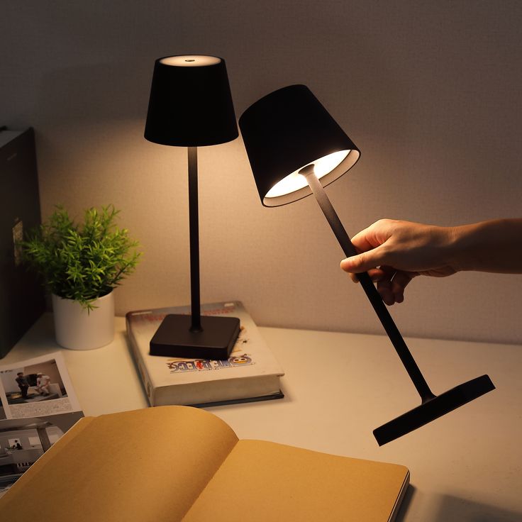 rechargeable table lamp