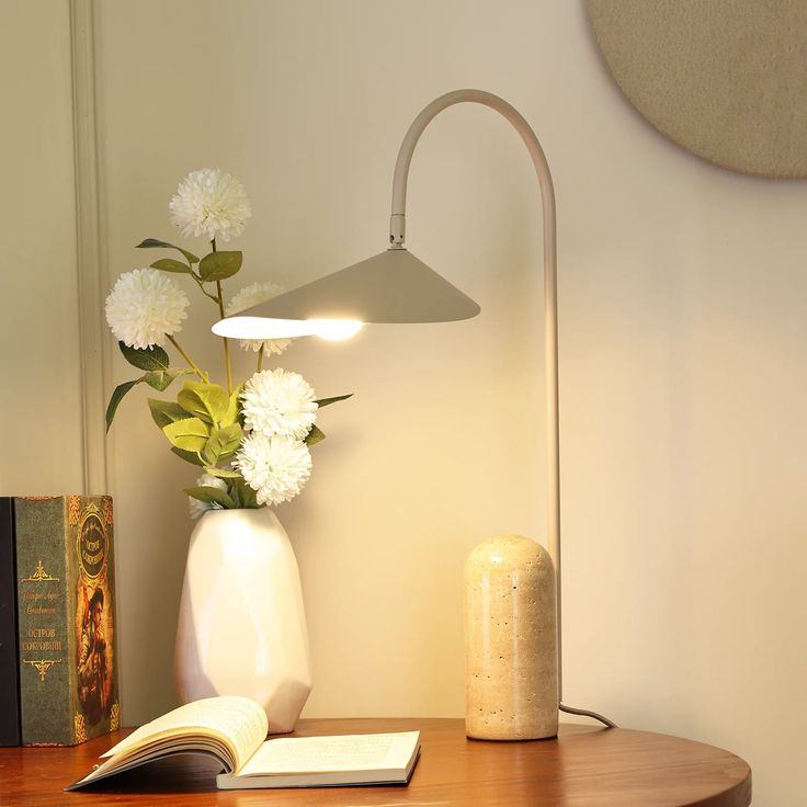 desk lamp