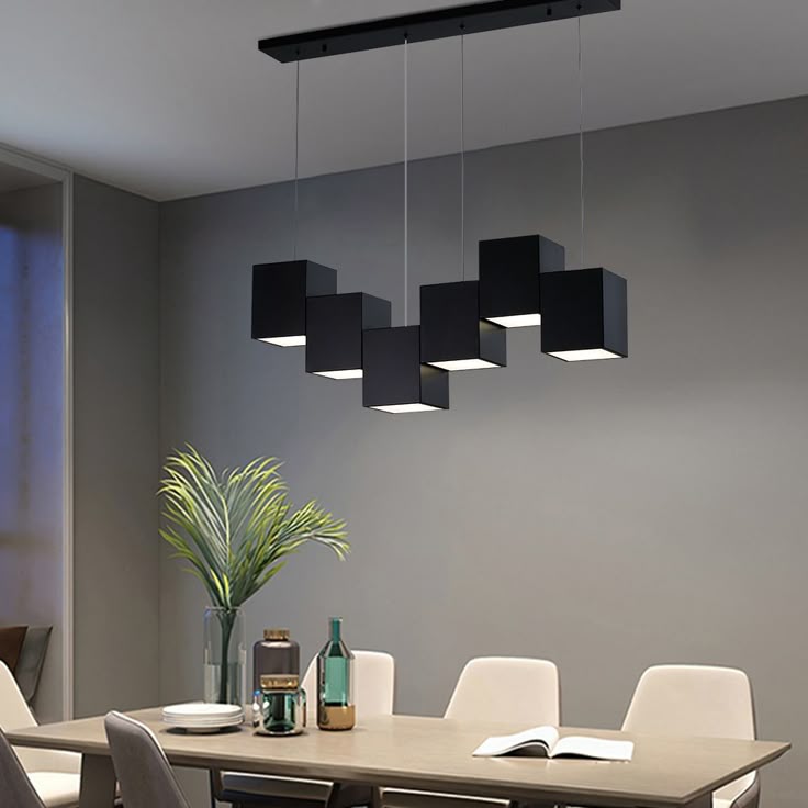 Dining Room Chandelier: Selecting the Ideal Lighting Fixture