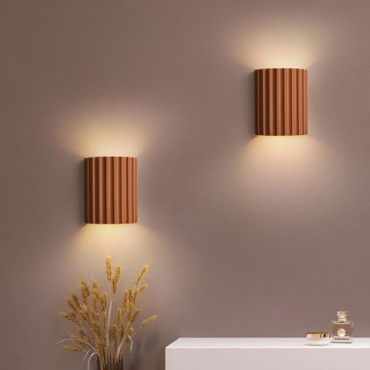 Wall fixture