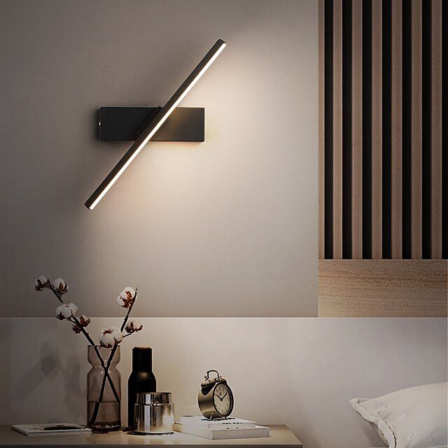 Wall-mounted lamp